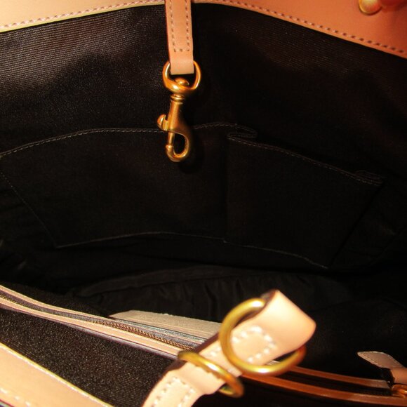 Coach BO6S-8626 Graphic/White Tote - Picture 9 of 11